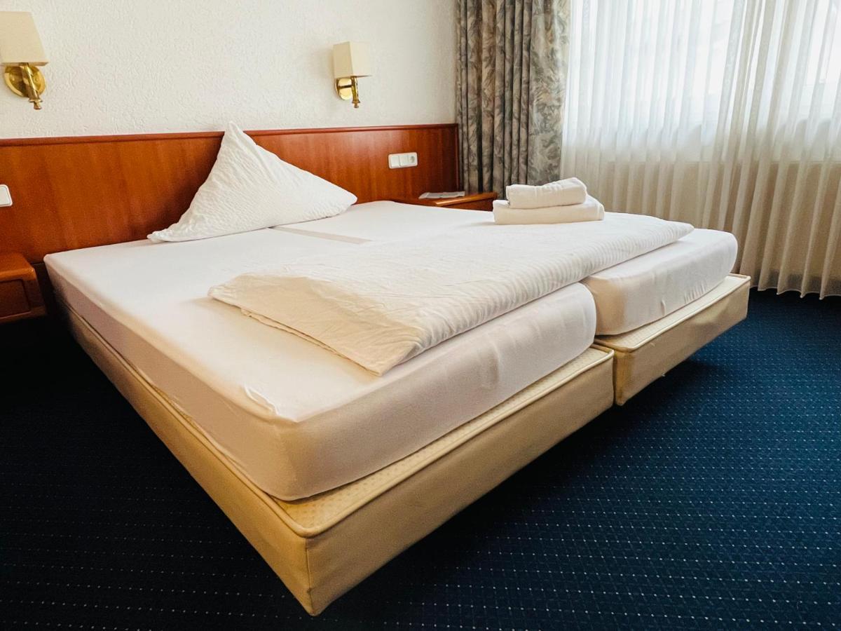 Hotel Weller Kahl Am Main Екстериор снимка